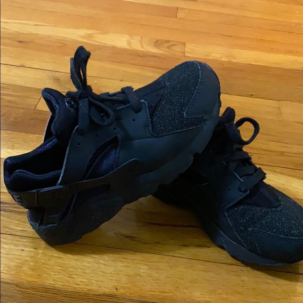 Girls sparkly black Huaraches